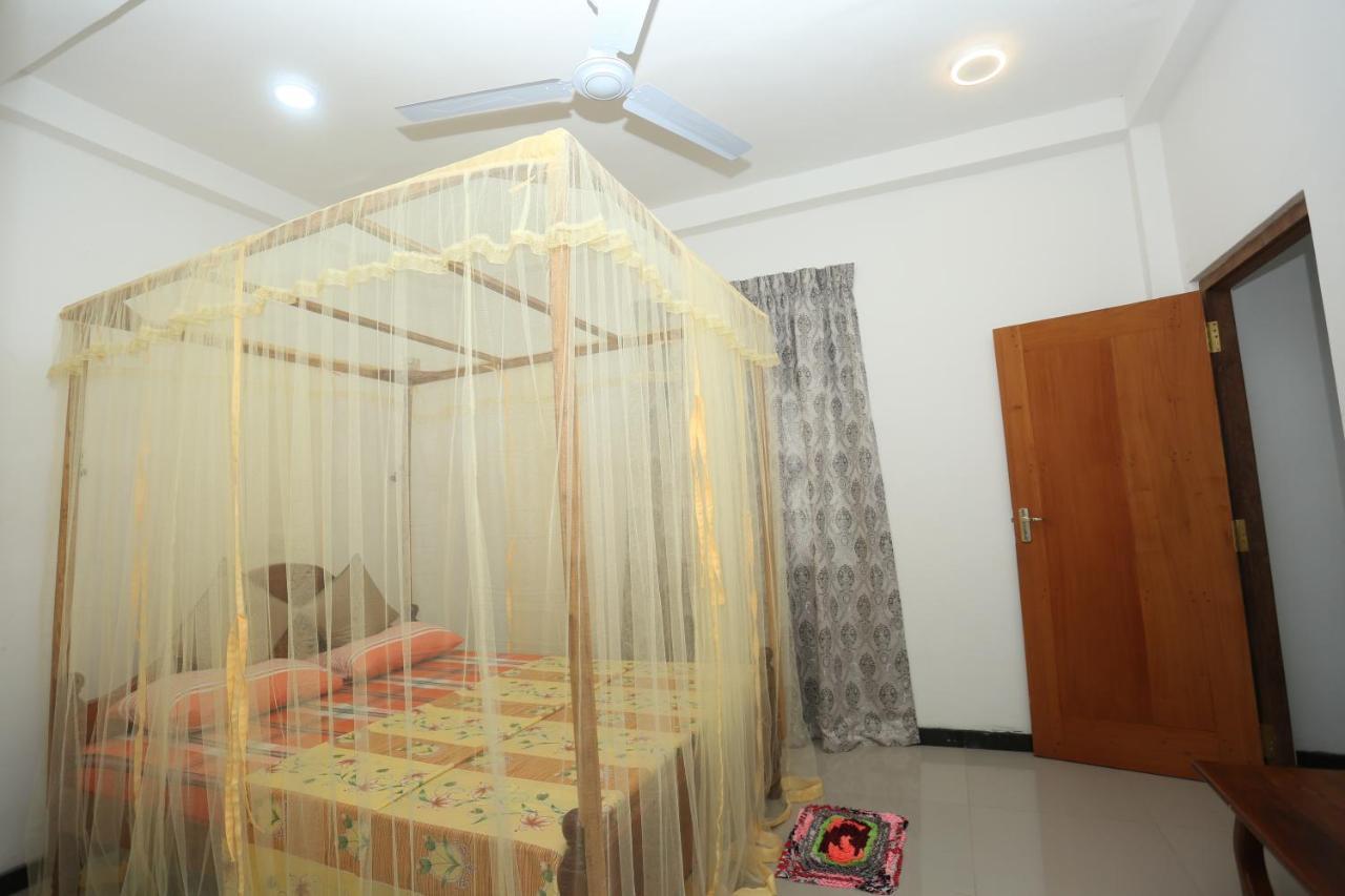 Global Lake Villa Hikkaduwa Ngoại thất bức ảnh