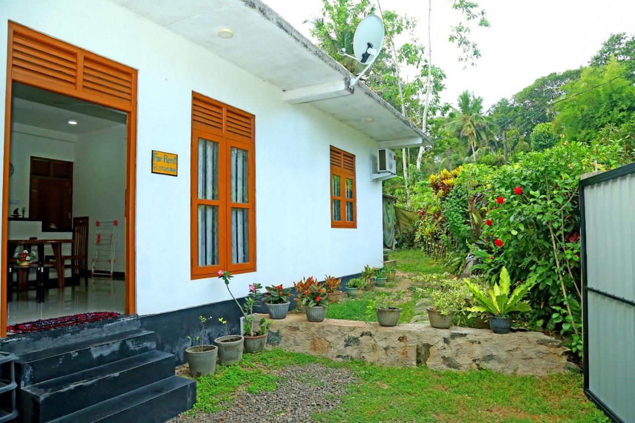 Global Lake Villa Hikkaduwa Ngoại thất bức ảnh