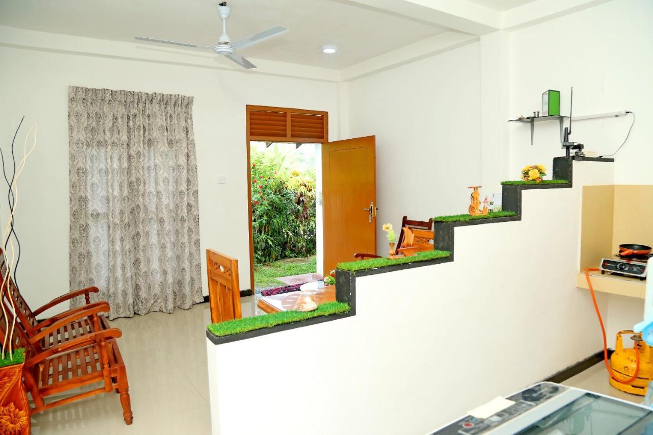 Global Lake Villa Hikkaduwa Ngoại thất bức ảnh